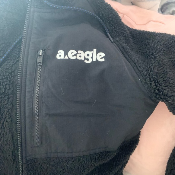 Fluffy black American eagle zip up sweater - Picture 2 of 4